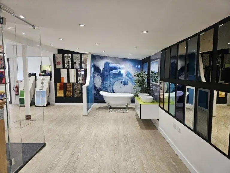 glass inspirations fleet showroom 125842 (large)