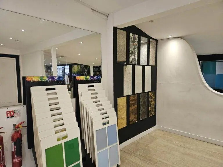 glass inspirations fleet showroom 125959 (large)
